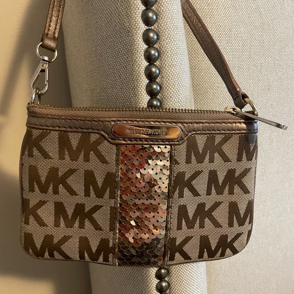 Michael Kira Clutch